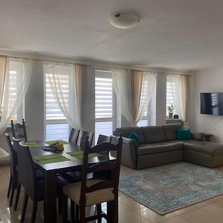 Apartament W Centrum Kolobrzegu Luaran gambar